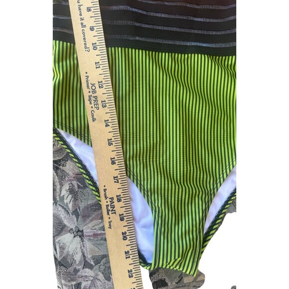 Averie Womens Striped & Floral Multicolor One-Piece animal print Swimsuit Medium - Picture 7 of 9